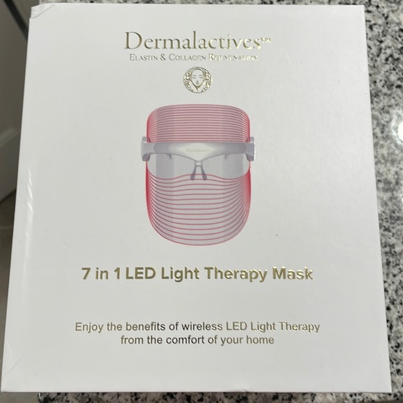 Dermalactives Skincare Dermalactives 7 In Led Therapy Mask Poshmark